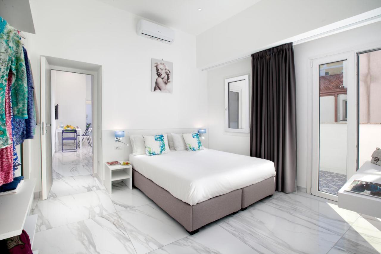 Piazza Tasso Max 1 Apartment ซอร์เรนโต ภายนอก รูปภาพ