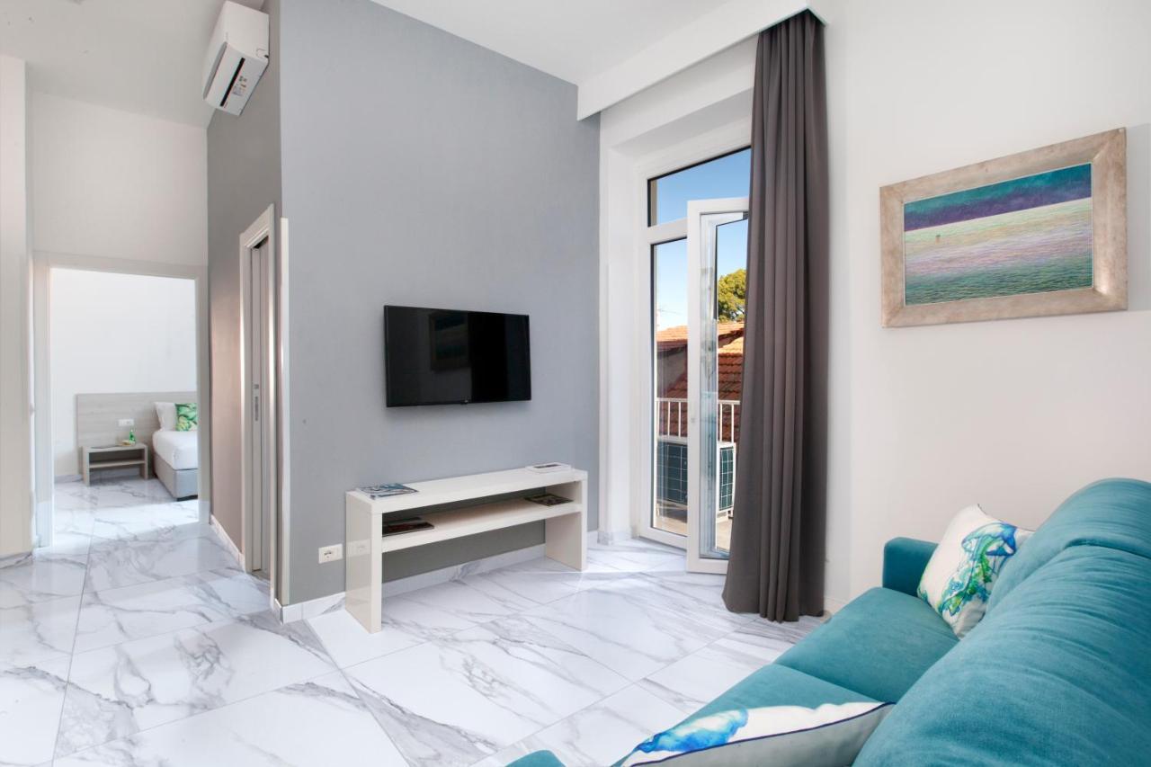 Piazza Tasso Max 1 Apartment ซอร์เรนโต ภายนอก รูปภาพ